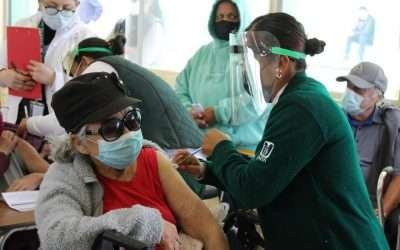 Suman más de 15 mil adultos vacunados en Ensenada