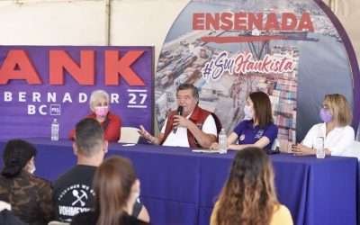 Gestionar apoyos para el campo, compromiso de Hank Rhon