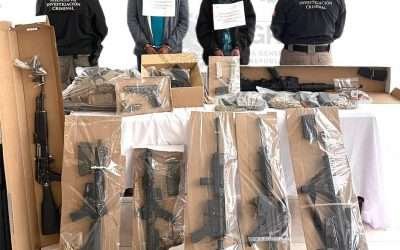 Catea FGR vivienda: capturan a dos con arsenal