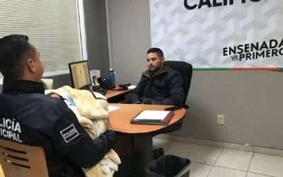 Rescatan policías municipales a bebé