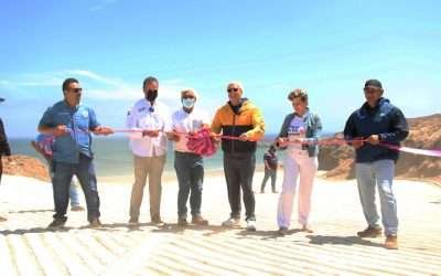 Entregó gobernador rampa de acceso a playa en el Rosario