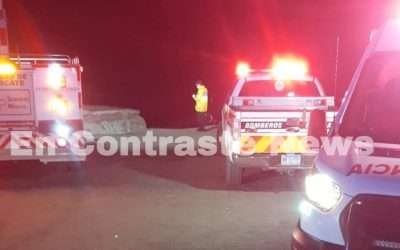 Muere hombre al caer al mar en automóvil