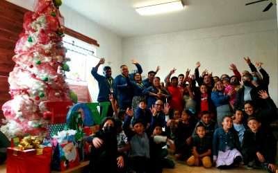Lleva personal de FGE posada navideña a niños de albergue