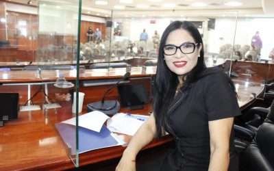 Presenta Diputada iniciativa para evitar desaparezcan escuelas de tiempo completo en BC