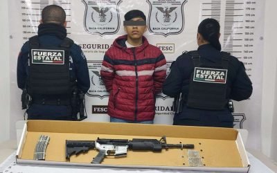 Captura FESC a joven con rifle AR15 en Villa Colonial