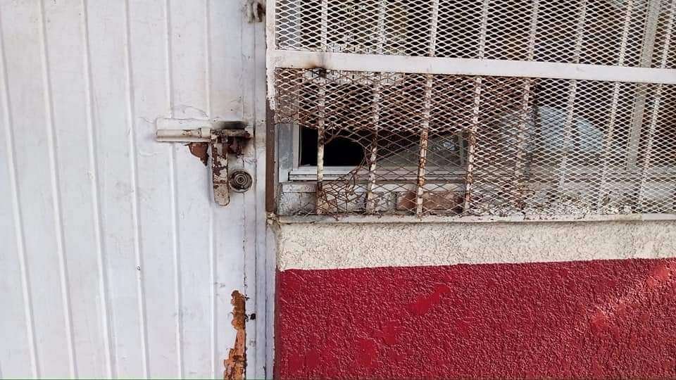 escuela vandalizada
