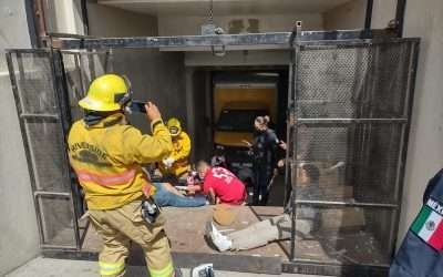 Colapsó elevador en comercio: hay tres lesionados