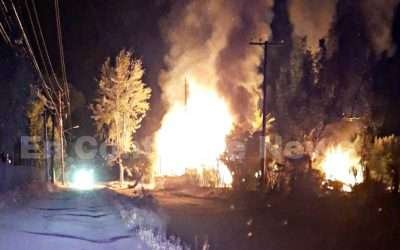 Ataque armado deja un muerto, un lesionado y casa incendiada en la Ruta de Vino