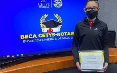 Es Erick Cervantes ganador de la beca del 100% CETYS-Rotario