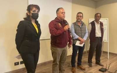 Capacita COEPRIS BC a empleados de balnearios previo a temporada vacacional