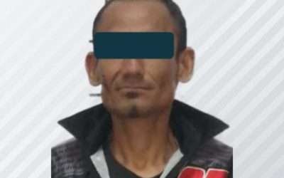 Vinculan a proceso a sujeto que robó auto con hermanitos dentro