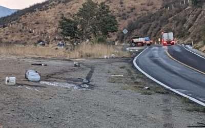 Derrame de ácido sulfúrico en Transpeninsular dejó persona lesionada