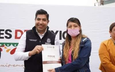 Entregó armando Ayala 43 títulos de propiedad del programa de FIDUE