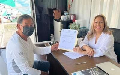 Entrega diputada Lizbeth Mata apoyos médicos y de vivienda