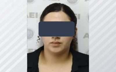 Agentes de la FGE detienen a mujer por vender auto robado en EU