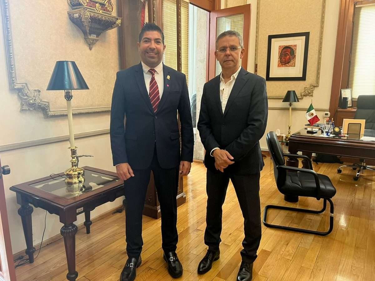 Armando Ayala Robles