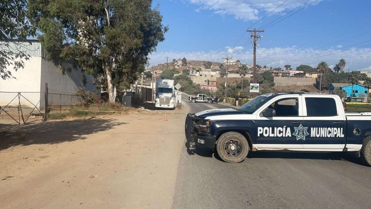 autos baleados Maneadero