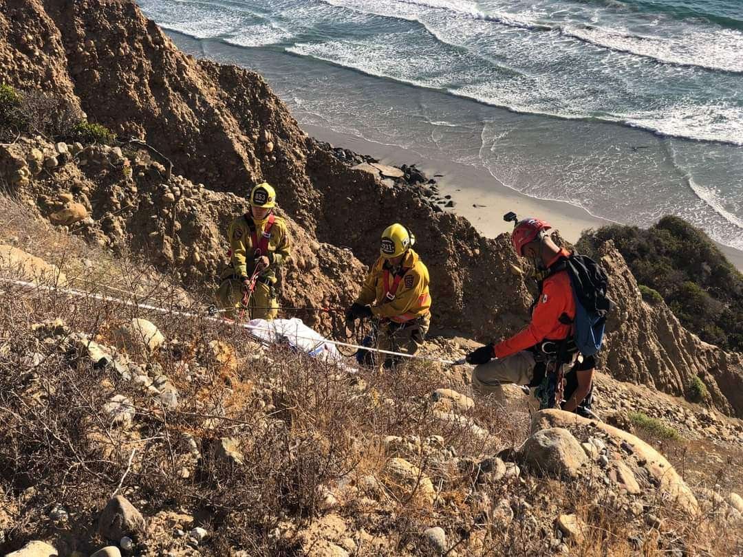 cadaver en acantilado salsipuedes