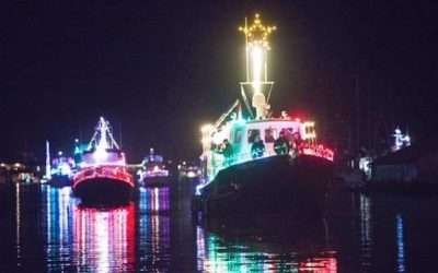 Regresa el tradicional «Desfile navideño de luces» en la bahía de Ensenada