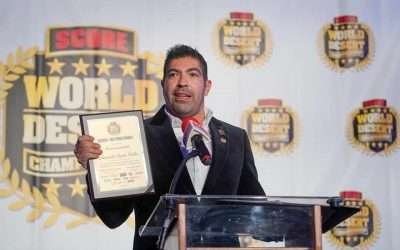 Reconoce Score International a Armando Ayala Robles