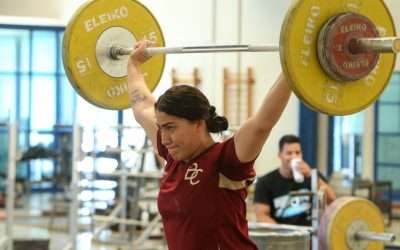 Sueña «Lili» Durán con llegar a Juegos Olímpicos en levantamiento de pesas