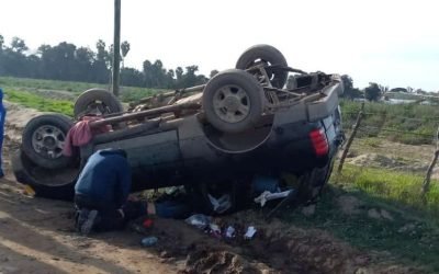 Vuelca auto en ¨ Tramo de la Muerte¨; Una mujer resultó lesionada