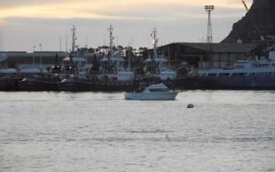 Emite alerta Capitanía de Puerto sobre vientos fuertes y alto oleaje