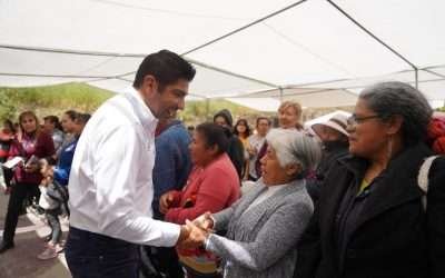 Lleva Armando Ayala apoyos y servicios a la colonia La Joyita
