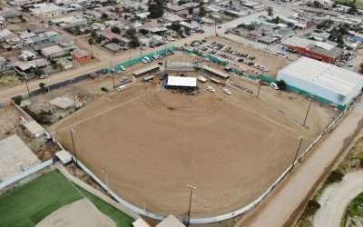 Inician Gobierno Municipal y ECA rehabilitación del campo de béisbol de Maneadero