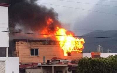 Resulta lesionado Bombero durante combate a incendio