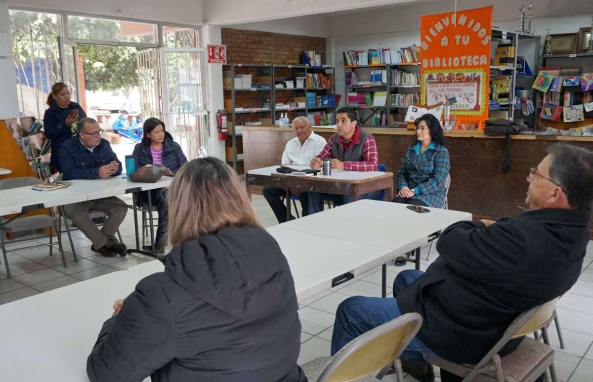 reunión educación y padres de familia