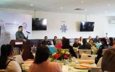 Reconoció Armando Ayala a mujeres de la DSPM por el día de las madres