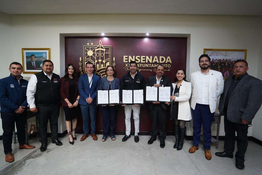 Firman convenio IMSS y Gobierno Ensenada