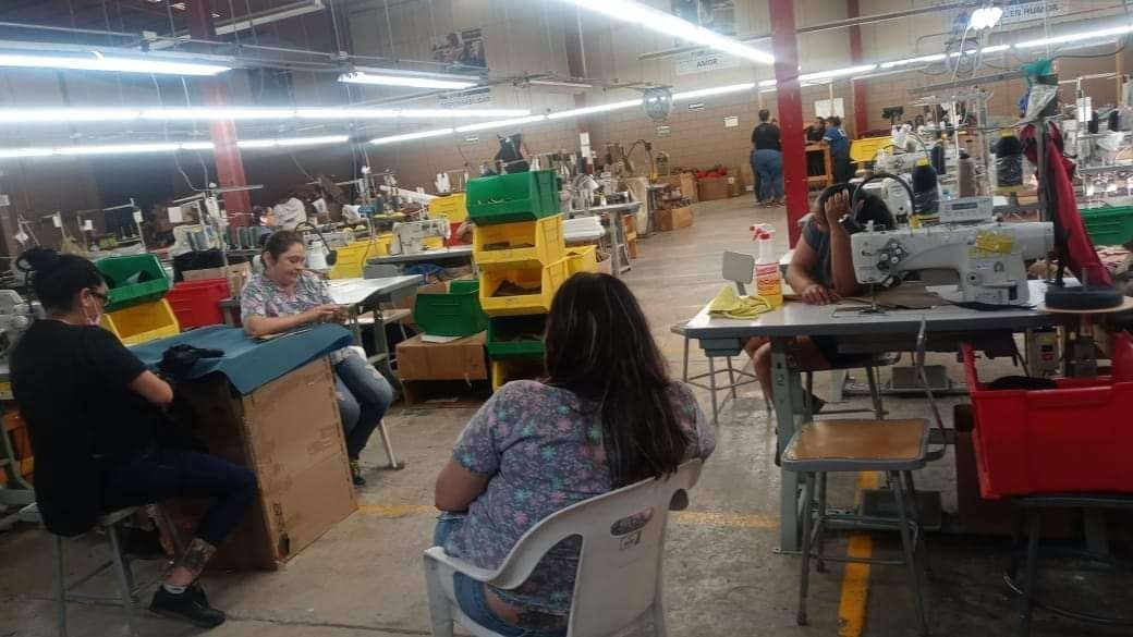 Trabajadores textiles Costa Bella 