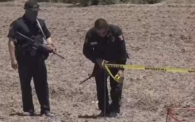 Tras llamada anónima, localizan cadáver semienterrado en Mexicali