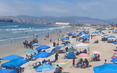 Visitan playas de Ensenada más de 15 mil personas por día