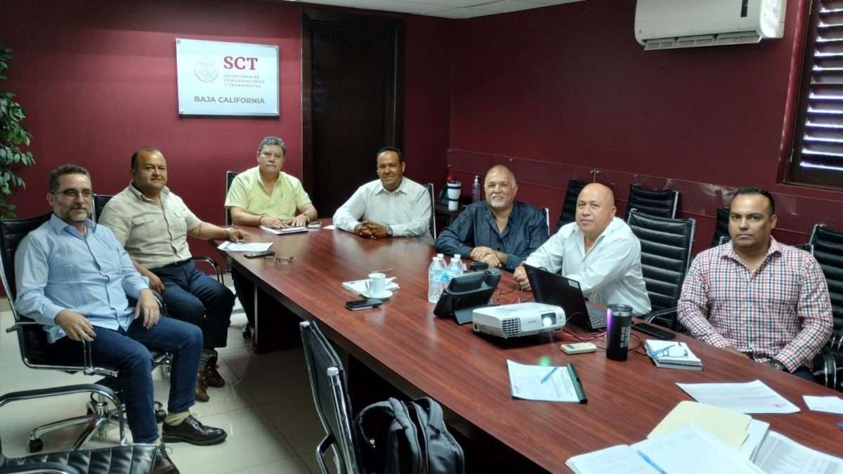 reunión empresarios y CCEE