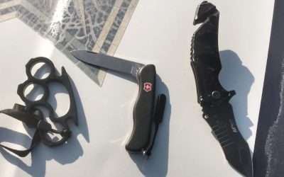 Estudiante de Conalep amenazó a alumna; lo aseguran con navajas