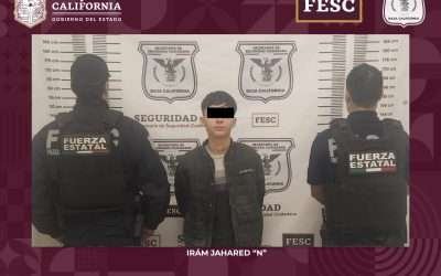 Agentes de la FESC iban a ayudar a conductor, los atropella y dispara en persecución