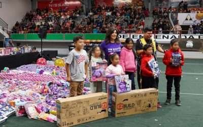 Entrega Edith Méndez 2 mil 24 juguetes a niñez de Ensenada