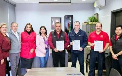 Acuerdan CMFSQ y Sindicato de Burócrata  mejores prestaciones para sus agremiados