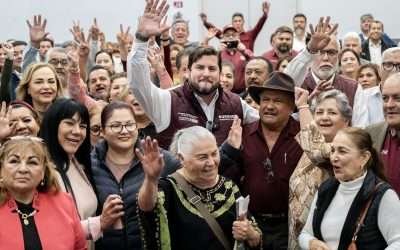 Manifiestan jubilados apoyo a Ismael Burgueño