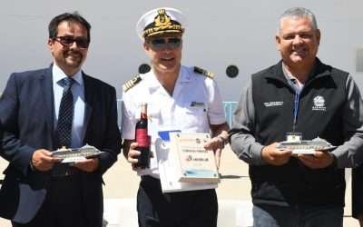 Recibe alcalde a pasajeros del Carnival Firenze, el nuevo crucero que arriba a Ensenada