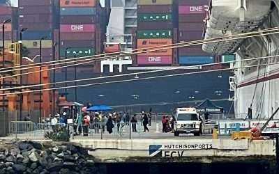 Desembarca crucero Carnival a cuatro pasajeros enfermos