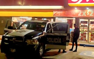 Salvan Policías Municipales a menor que se asfixiaba