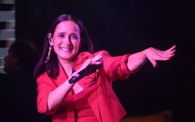 Disfrutaron 40 mil personas a Julieta Venegas y a la OBC en la ¨Revu¨ de Tijuana