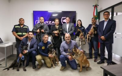 Recibe FGE donación de cuatro cachorros para formarse como Binomios K9 de la AEI
