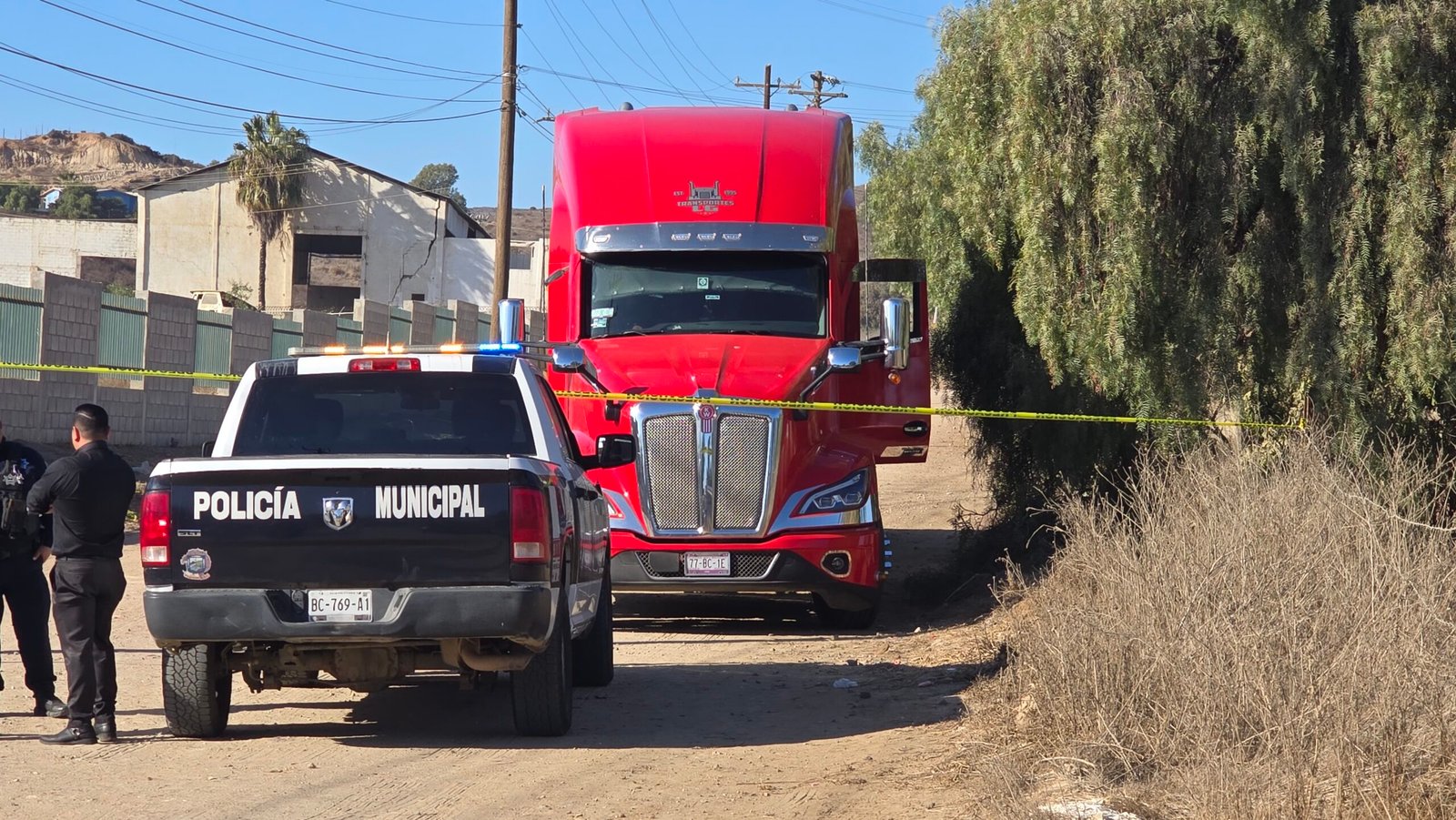 Rescataron municipales a pareja 