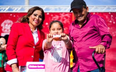 Celebra alcaldesa Claudia Agatón a más de 6 mil ensenadenses con magno posada