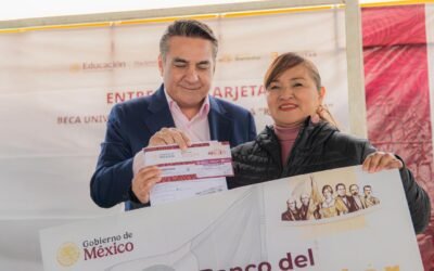 Entregó Ruíz Uribe más de 3 mil becas Rita Cetina en Mexicali y el Valle